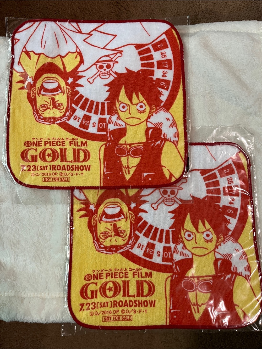One Piece Film Gold Luffy Face Square Towel Set - Yellow & Red